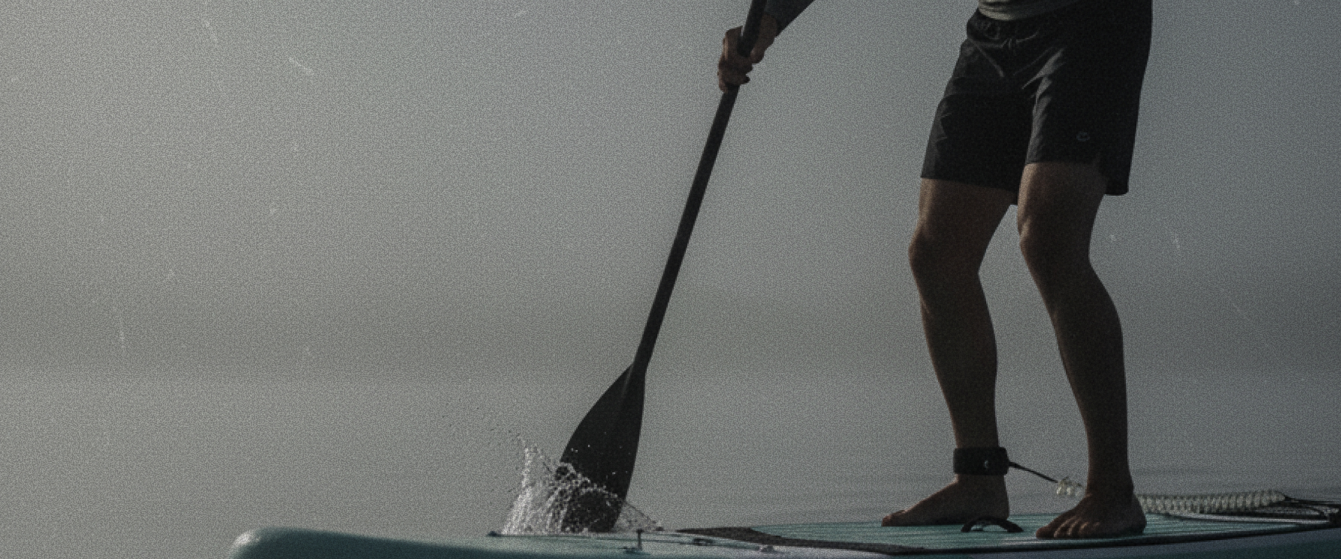 SUP-brädor på vattnet