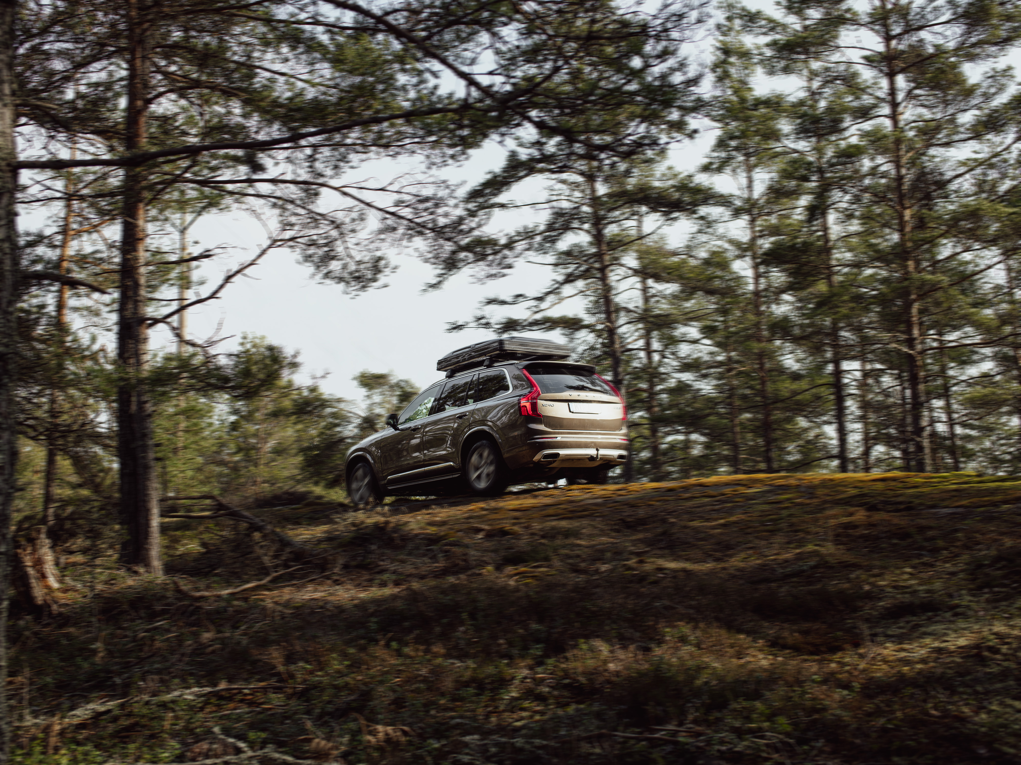 Gasell Adventuren kattoteltta Volvo XC60:lle