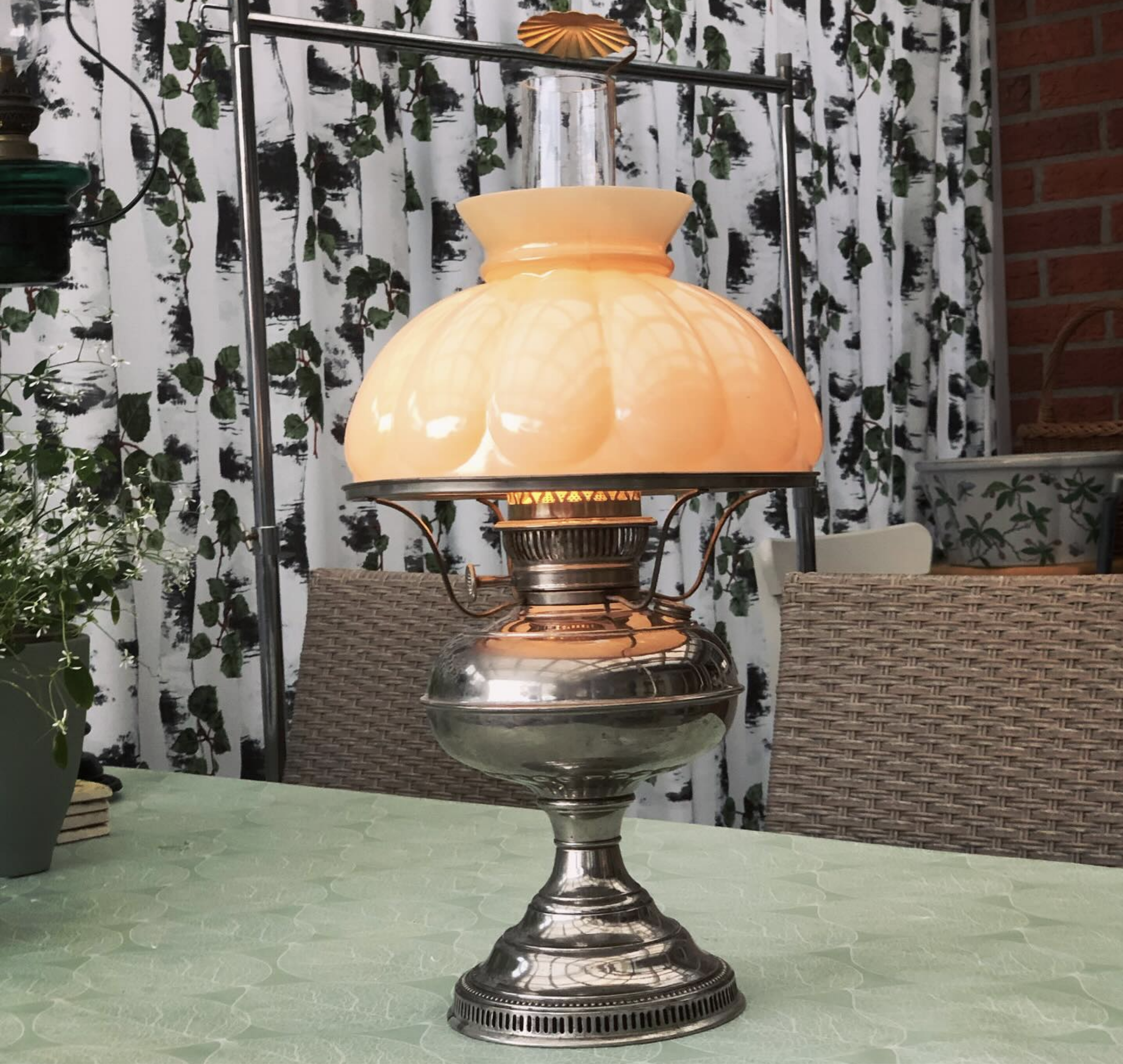 Rayo 22 fotogenlampa från Bradley & Hubbard