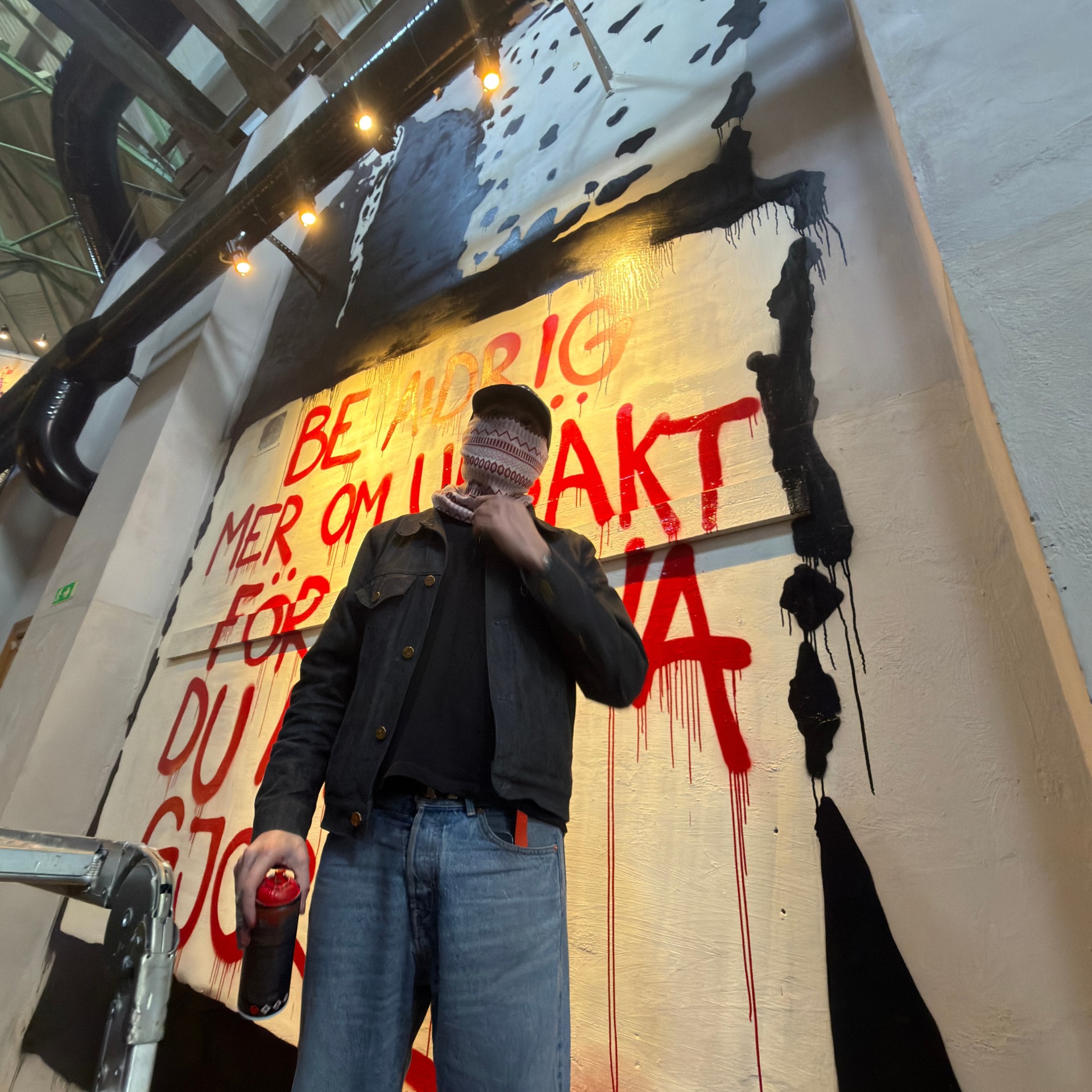 Hellstrom Street Art i Deje