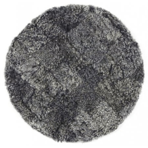 Sittdynor i mjukt lockigt grått fårskinn - för stolar, pallar och bänkar