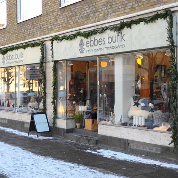 Ebbes Butiks fasad och entré på Regementsgatan i Malmö