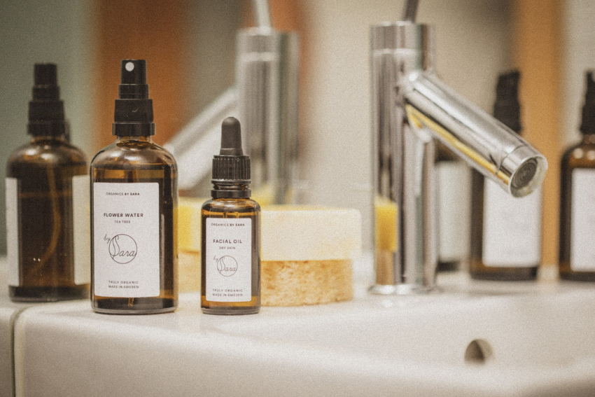 S&aring; reng&ouml;r du ansiktet med olja - OCM