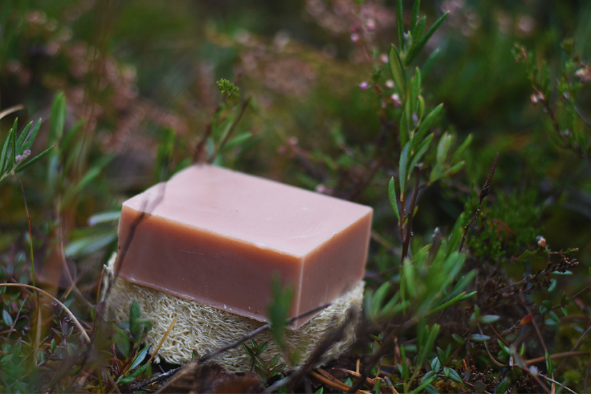 Ekotv&aring;l R&ouml;d Lera & Ros, v&aring;rdande tv&aring;l f&ouml;r b&aring;de hud och h&aring;r