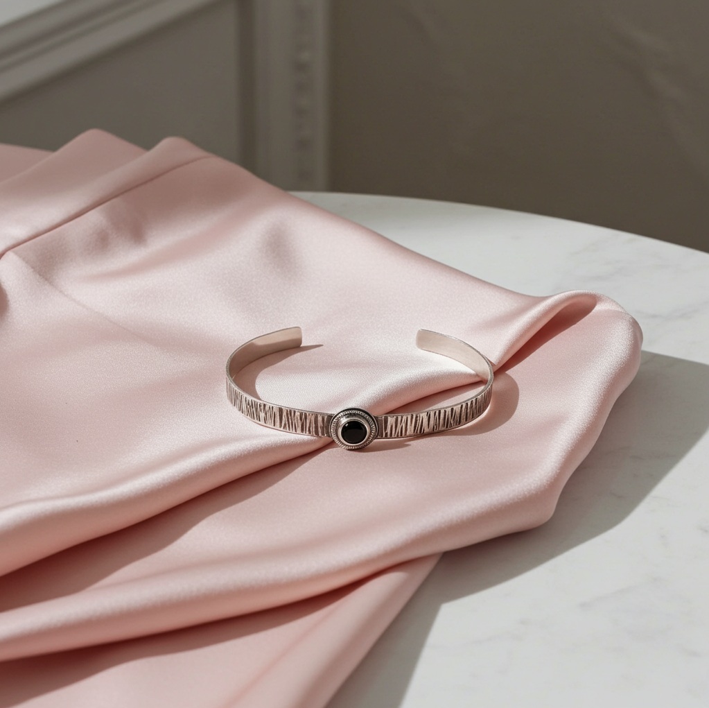 Om C.M.H Design Jewellery