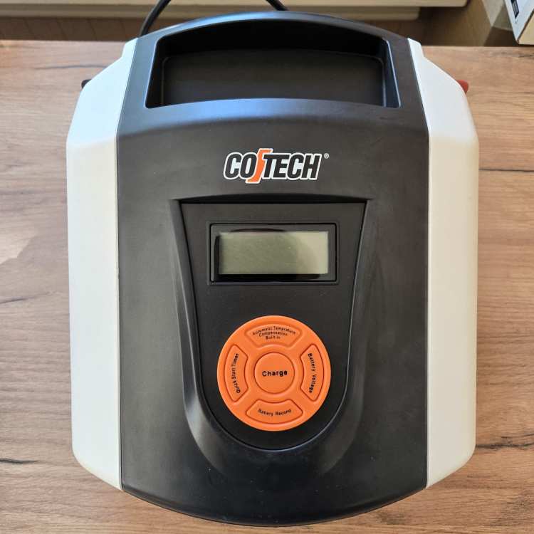 Cotech 15A batterilader