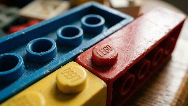 Vintage LEGO klosser og porselensfigurer fra Kul Buttik