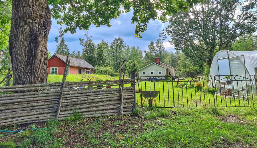 g&aring;rd i skogen