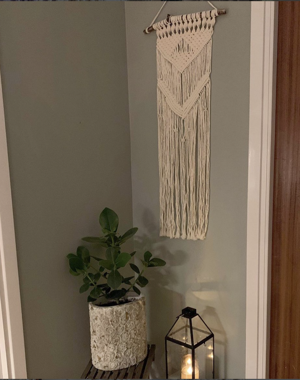 Väggbonad i makramé