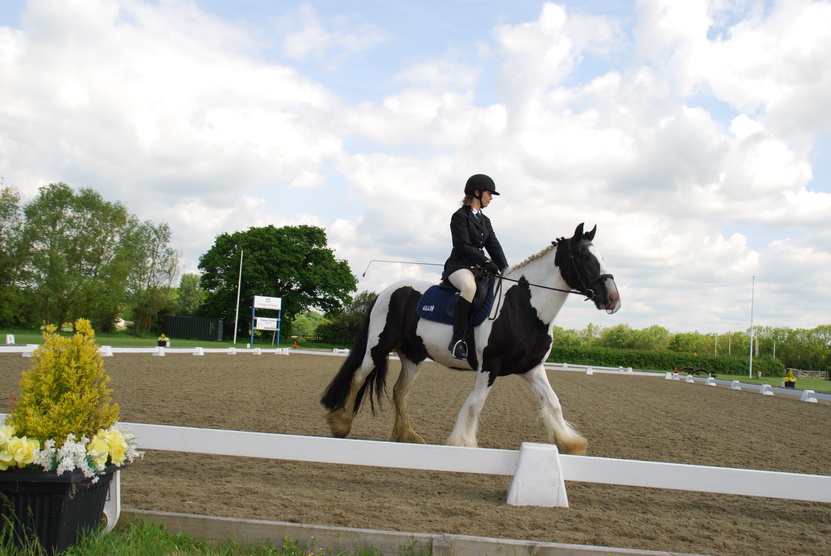 RDA's Participant of the Year, Katherine Swan of Bradbourne rides Bill to qualify for Hart