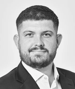 Dan Jones BW cropped