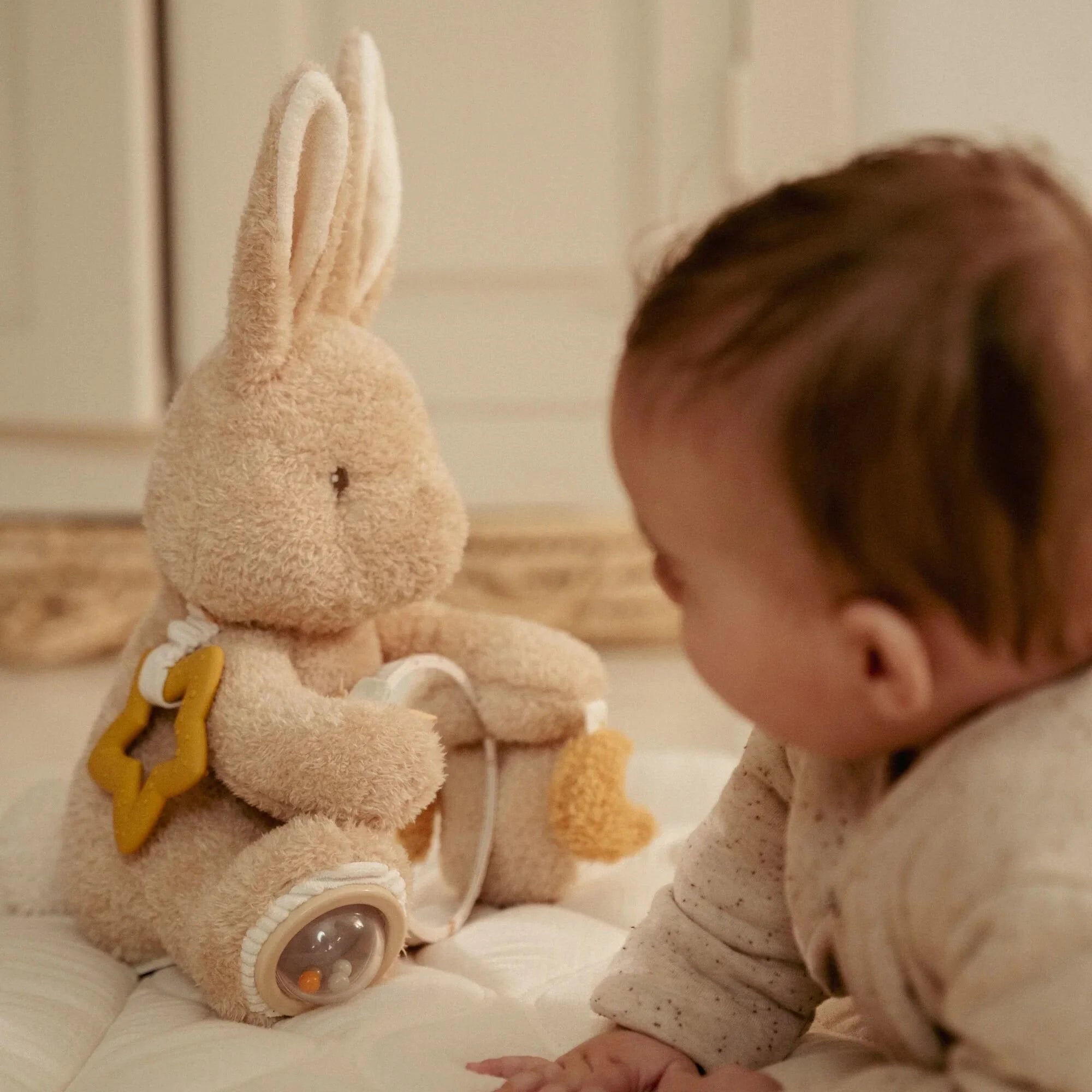 Little Dutch activiteitenknuffel Baby Bunny