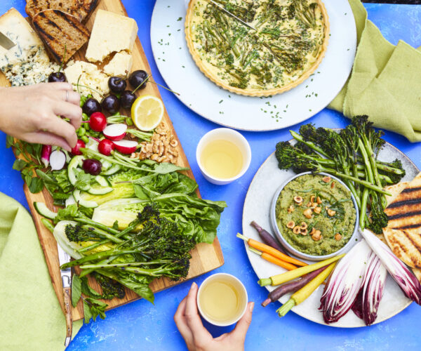 Garden salad with Tenderstem® broccoli