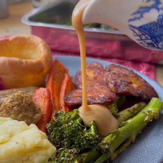 Tenderstem® Roast Hacks – Gravy but Better!