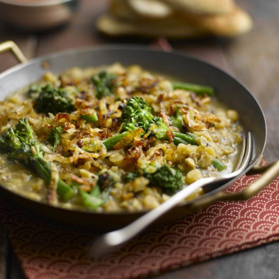 Tenderstem® broccoli & Bengali Split Pea Curry with Caramelised Shallots
