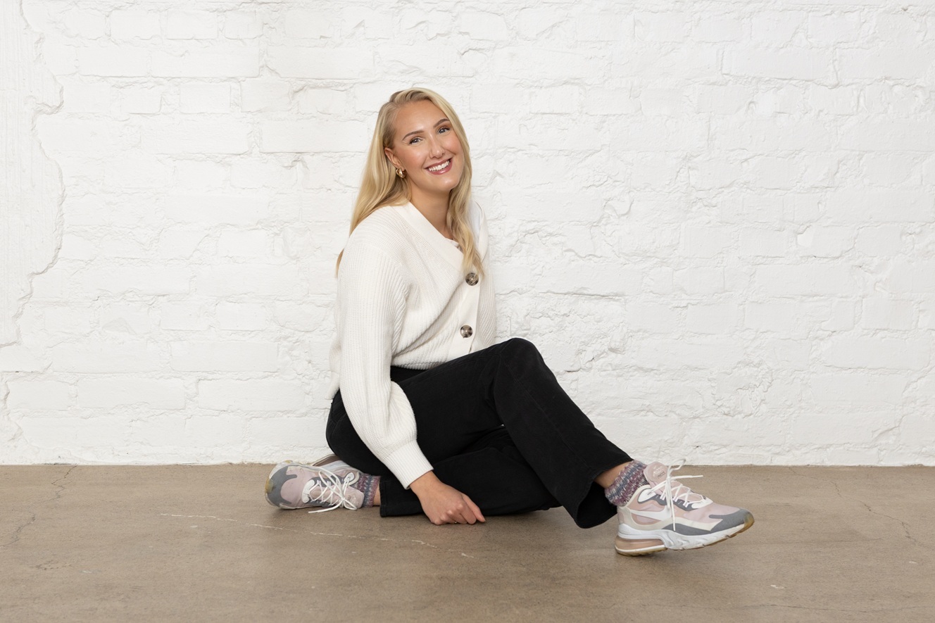 Kuvassa Tiketin uusi digimarkkinoinnin asiantuntija Milja Honkanen