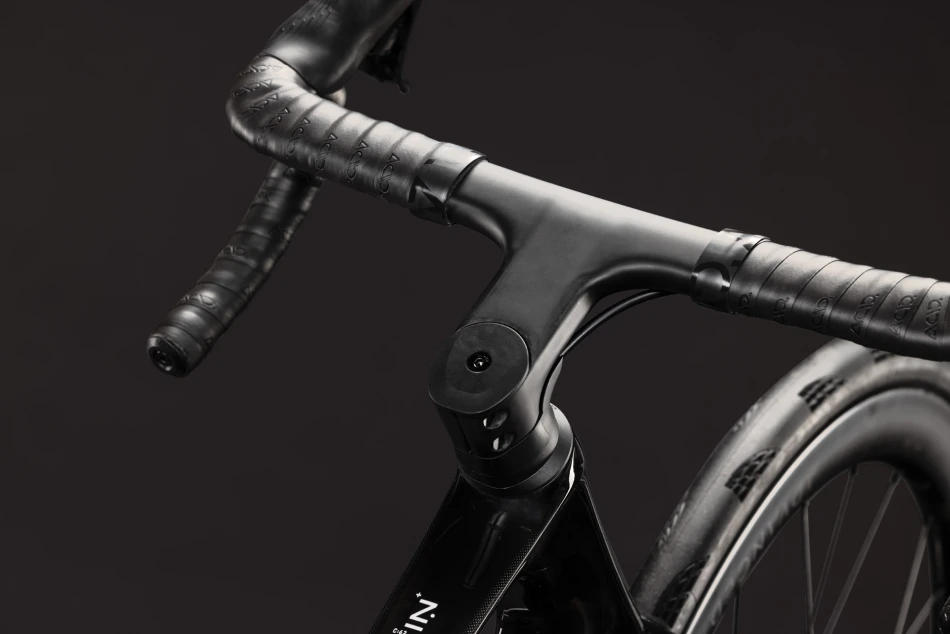 Carbon´n´white