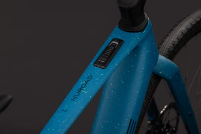 Tropicalteal´n´black