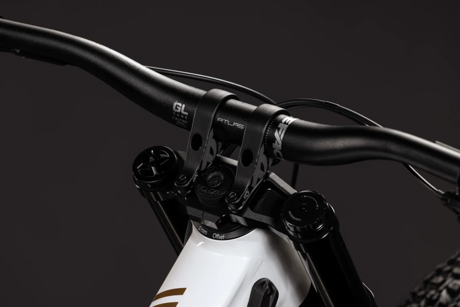 Powdergold´n´black