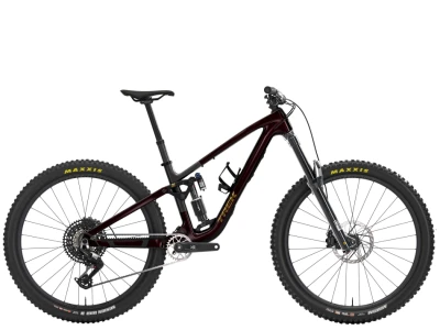 Gloss Dark Carmine / Matte Trek Black
