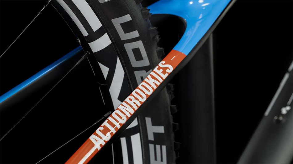 Carbon'n'blue'n'red