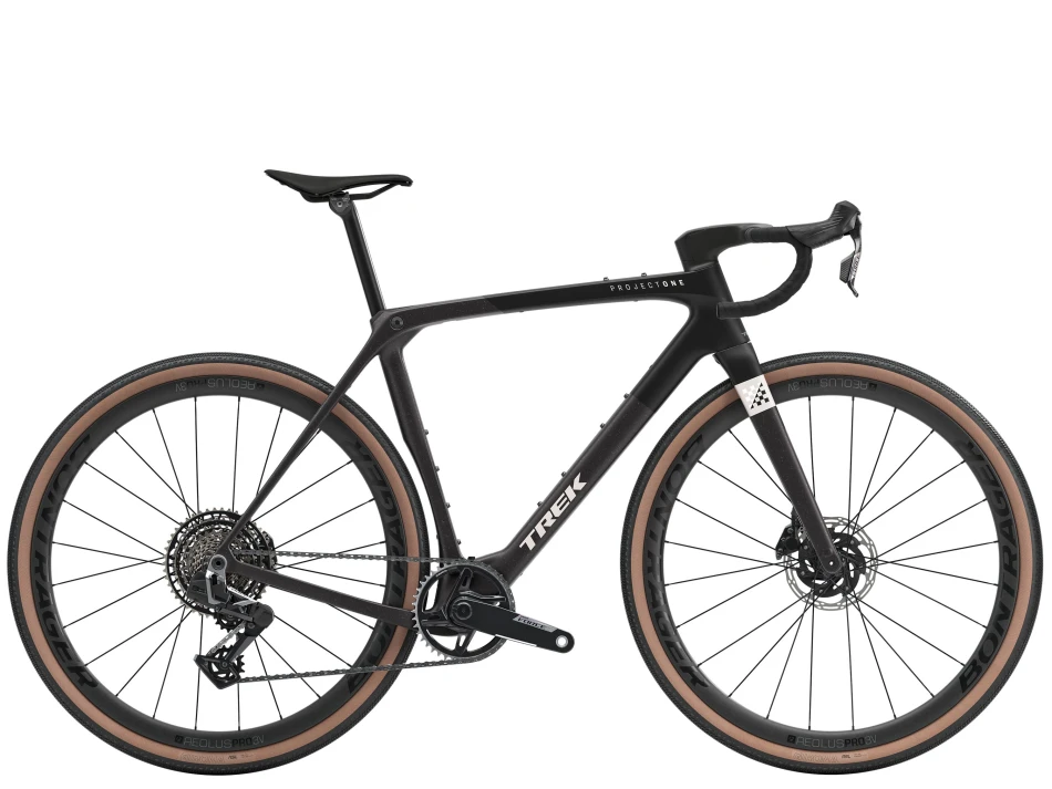 Gloss Trek Black/Matte Carbon Smoke