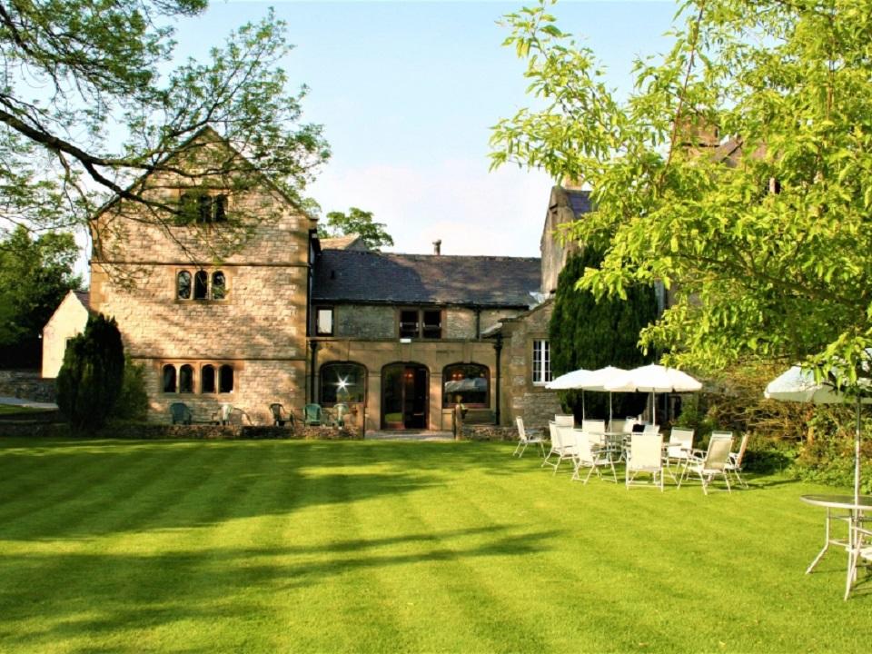 Biggin Hall, Hartington, Peak District - Biggin Hall Hotel Four In A Bed