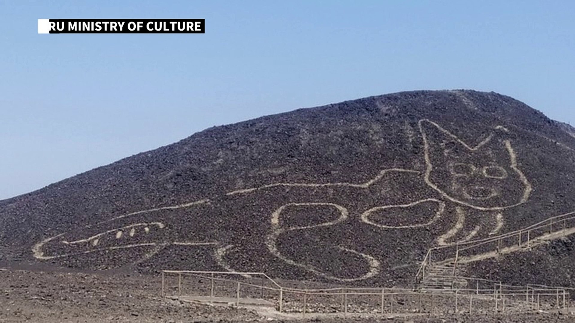 2000-year-old-cat-silhouette-found-in-Peruvian-desert