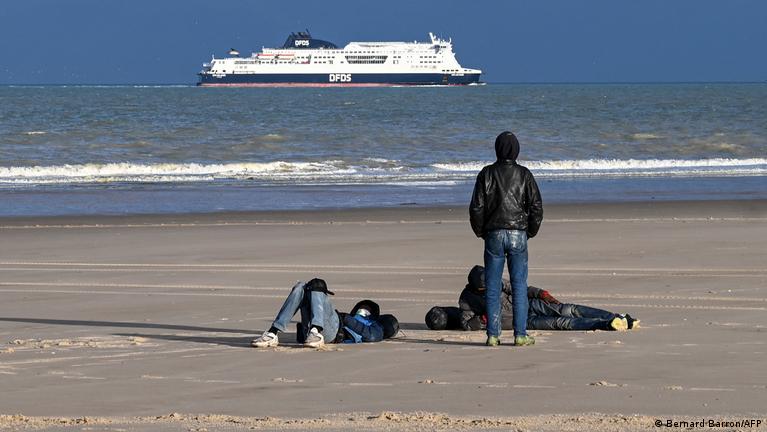 5-migrants-die-in-English-Channel-crossing-attempt