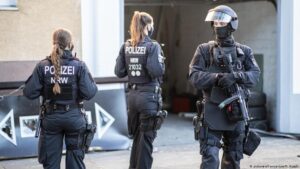 9-police-officers-probed-over-far-right-chat-groups
