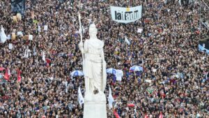 Argentinas-approval-of-sweeping-reforms-sparks-protest