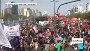 Argentinians-protest-austerity-as-the-government-seeks-debt-restructuring