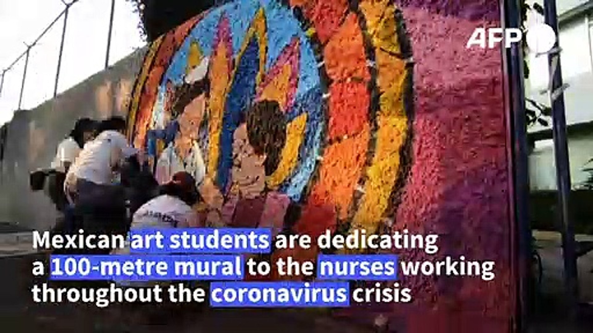 Artists-paint-mural-in-Mexico-City-to-honour-nurses-fighting-Covid-19