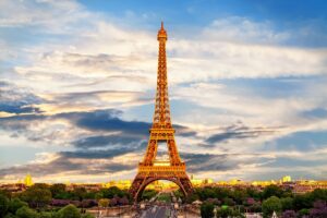 Author Simon Kuper speaks on the reality of life in Paris