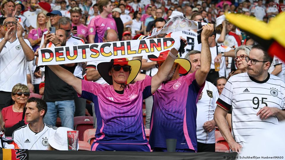 Brands make big business with team jerseys