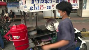 CIA-like-street-food-vendors-first-on-scene-to-feed-Thai-protesters
