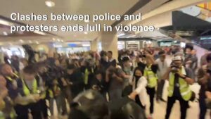 Calm-broken-as-clashes-break-out-in-Hong-Kong-malls
