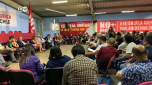 Chile-protests-hundreds-of-thousands-take-part-as-peso-hits-record-low
