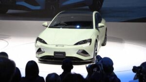 China-commerce-minister-hits-back-at-EU-electric-cars-subsidy