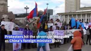 Chinese-foreign-minister-visit-prompts-Mongolian-protests