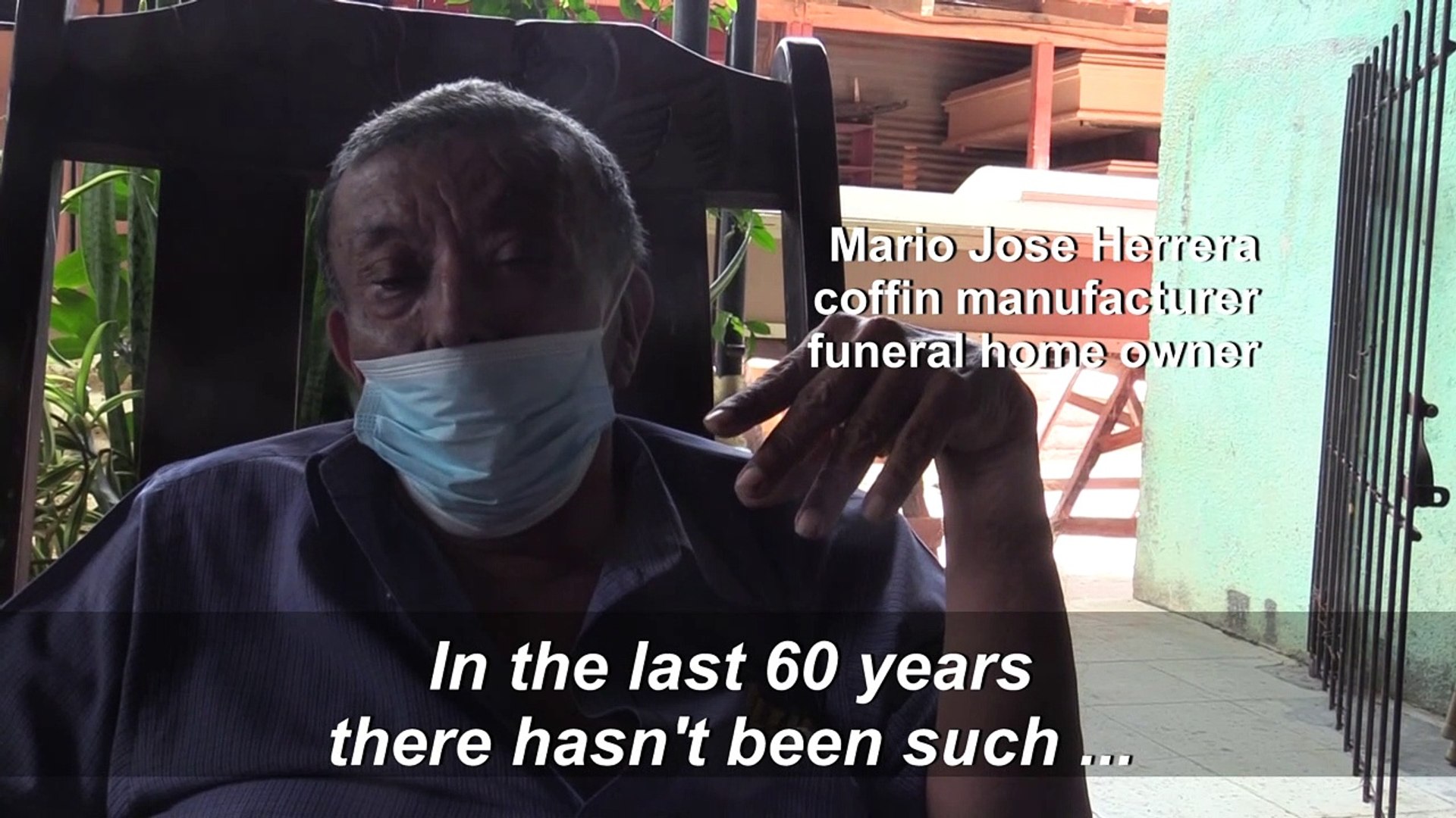 Coffin-makers-in-Nicaragua-say-business-is-booming-amid-pandemic