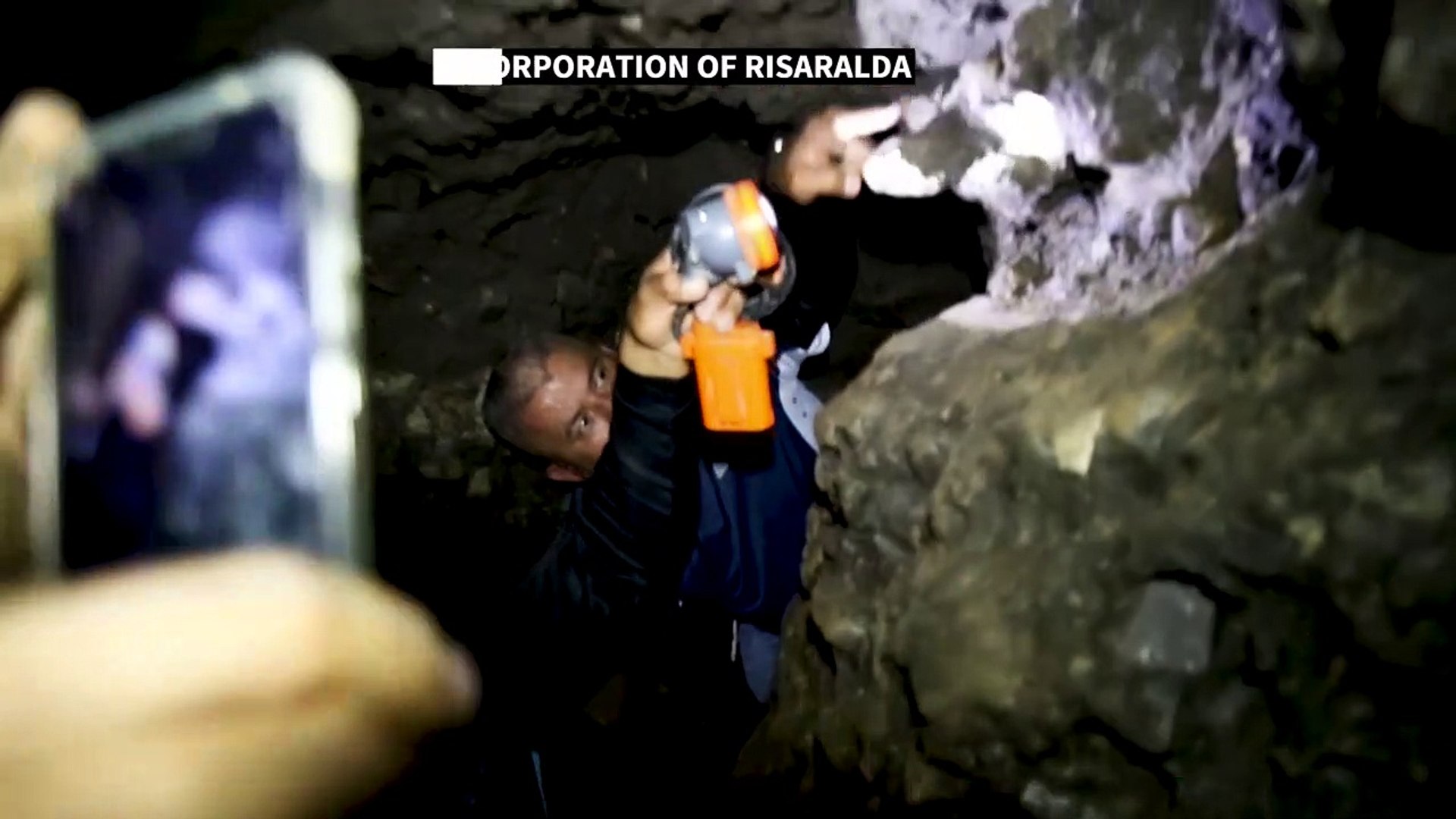 Colombian-miners-discover-10000-year-old-mastodon-fossils