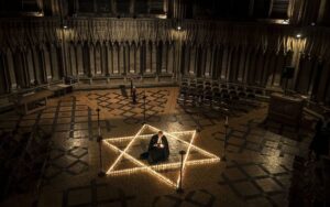 Commemoration-at-the-Holocaust-Memorial