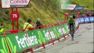 Cycling-Pogacar-wins-the-Vuelta-stage-9-Quintana-in-red