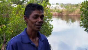 Deadly-cyclone-batters-Fiji-sparks-flooding