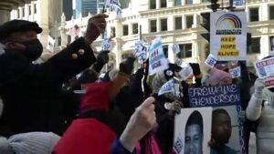 Demonstrators-march-against-Chicago-gun-violence-after-bloody-2020