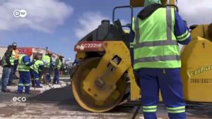 Doing-Your-Bit-South-Africas-plastic-roads