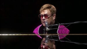 Elton-John-pledges-1-million-to-Australia-bushfire-relief