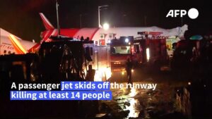 Emergency-crews-at-airliner-accident-site-in-India