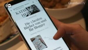 Facebook-transcribed-users-audio-and-passed-it-on-—-report